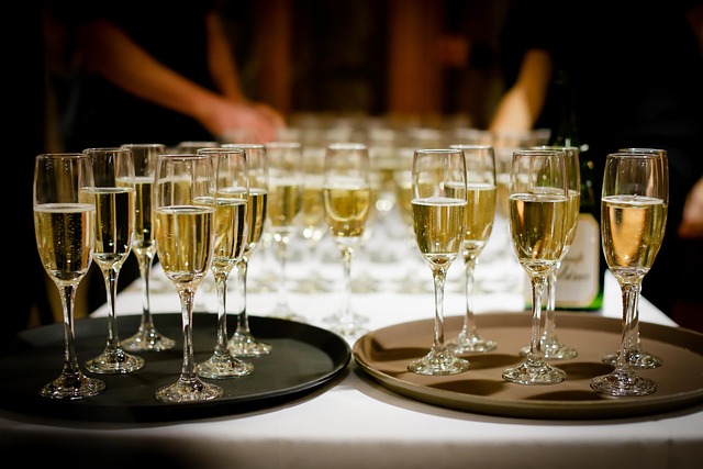 Champagne ved bordet og hvordan du bruger bobler i hverdagen og til gæster